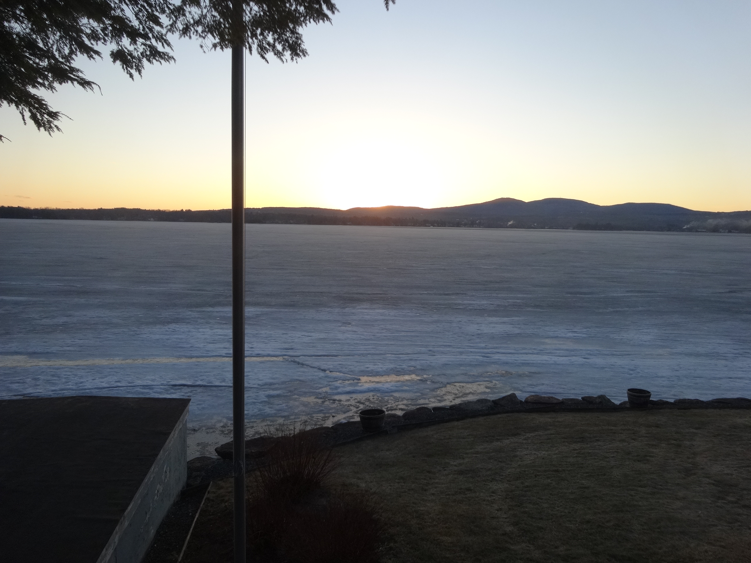 041515 Winnisquam Marine made it through to the south end of Lake