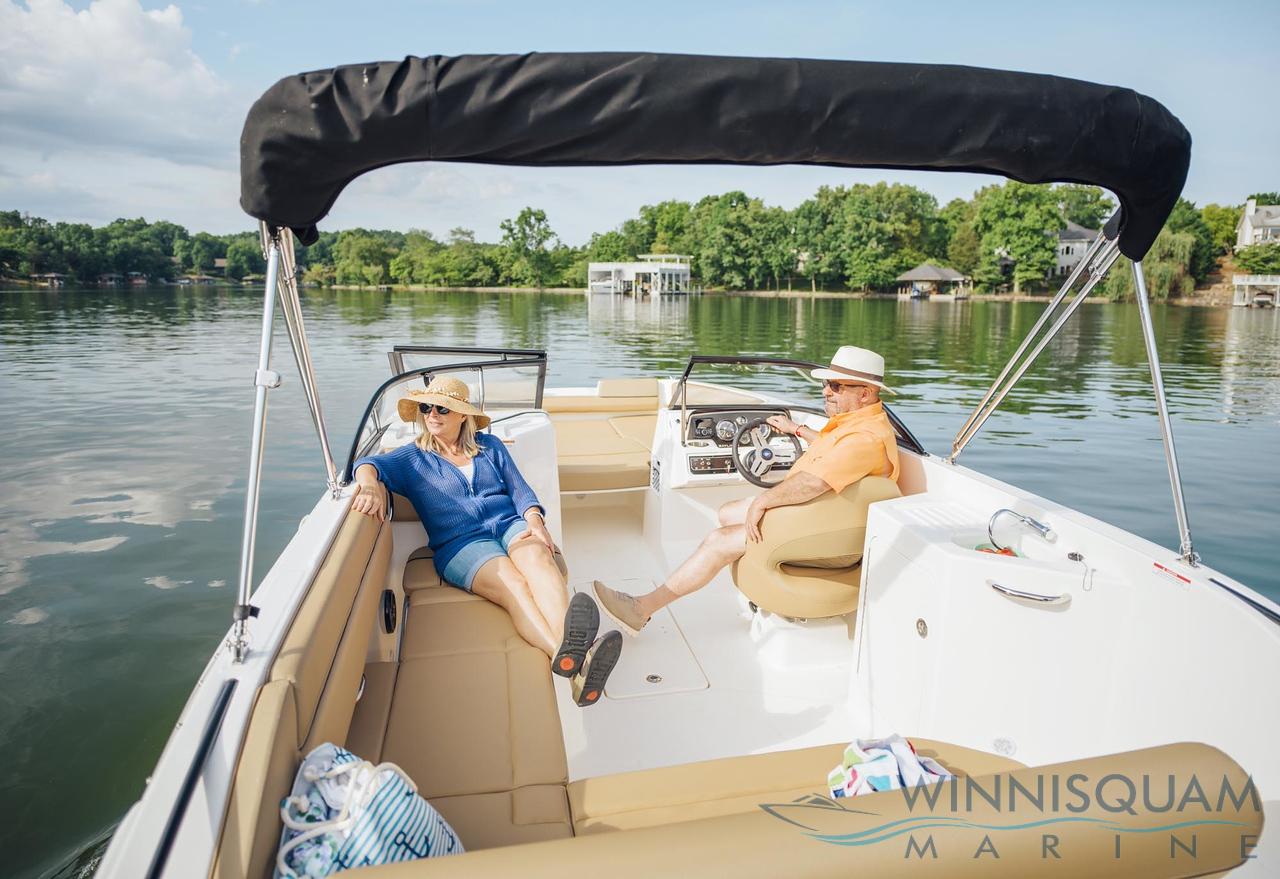 bayliner dseries d22 deck boat interior 2025 X2 1