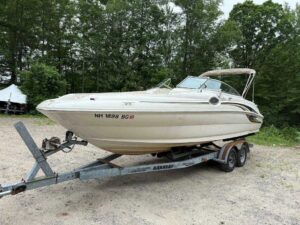 2001 Sea Ray 240 Sun Deck