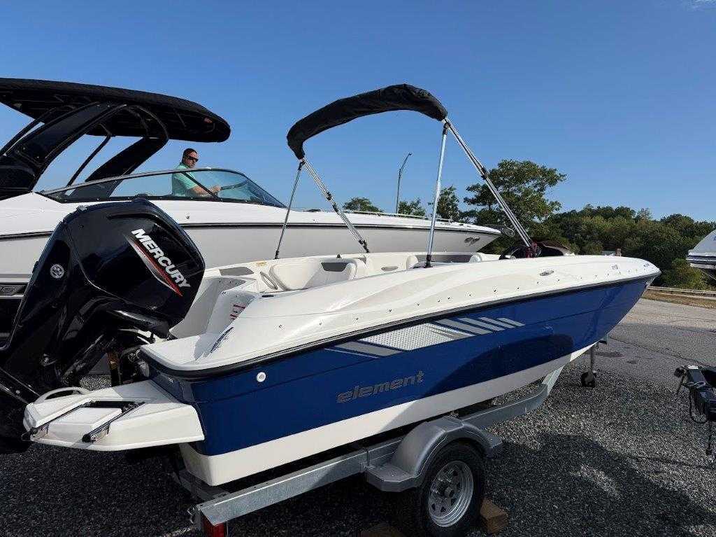 2026 Bayliner E18LE