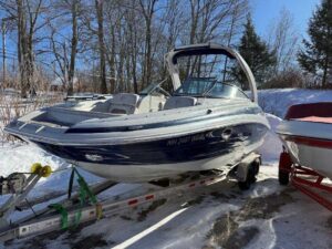 2016 Crownline E4