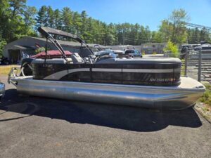 2021 Bennington 23 LXSR