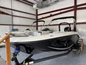 2026 Bayliner M17