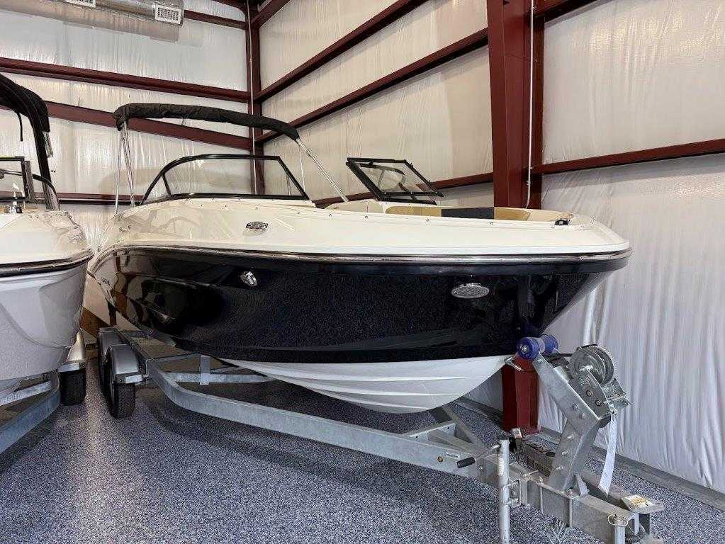2026 Bayliner VR6 - Bimini Pkg