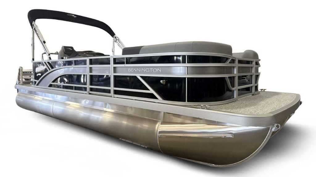 2027 Bennington 23SL - SPS - STBD DOOR