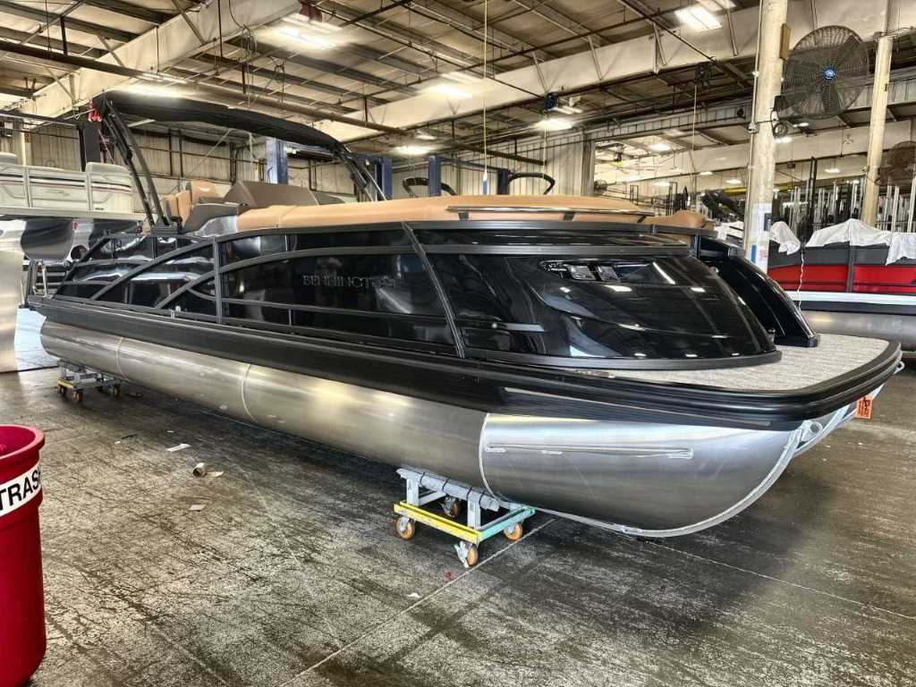2027 Bennington 25QSB - ESP+ - Blackout