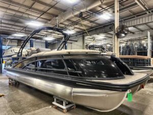 2027 Bennington 25QSRA