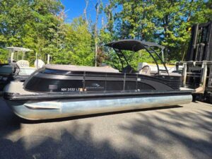 2018 Bennington 25QSRA
